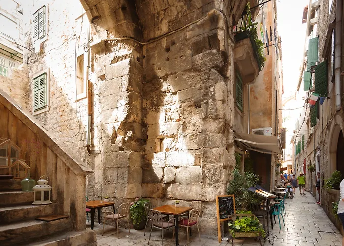 Luxury Bajamonti Gasthuis 4*