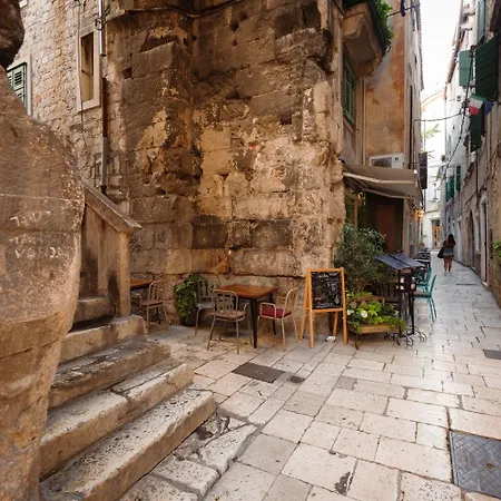 Pensión Luxury Bajamonti 4*