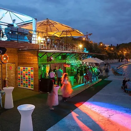 Pensión Luxury Bajamonti 4*